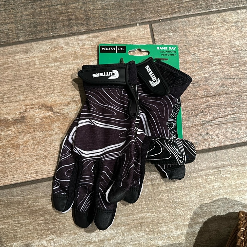 Cutters youth L/XL game day receiver gloves NEW